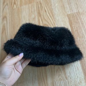 fluffy flurry black bucket style hat